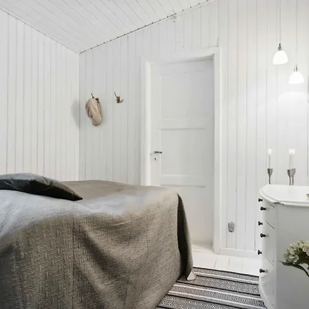 Holiday home Cozy Summer House Near The And Nature Frederiksvaerk