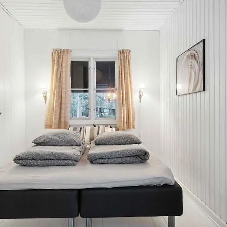 Holiday home Cozy Summer House Near The And Nature *