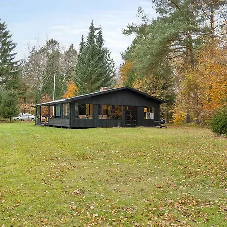 Cozy Summer House Near The And Nature *